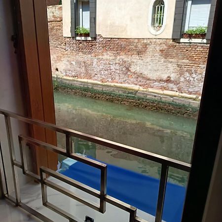 Ca Lucia Canal View Venesia Bagian luar foto