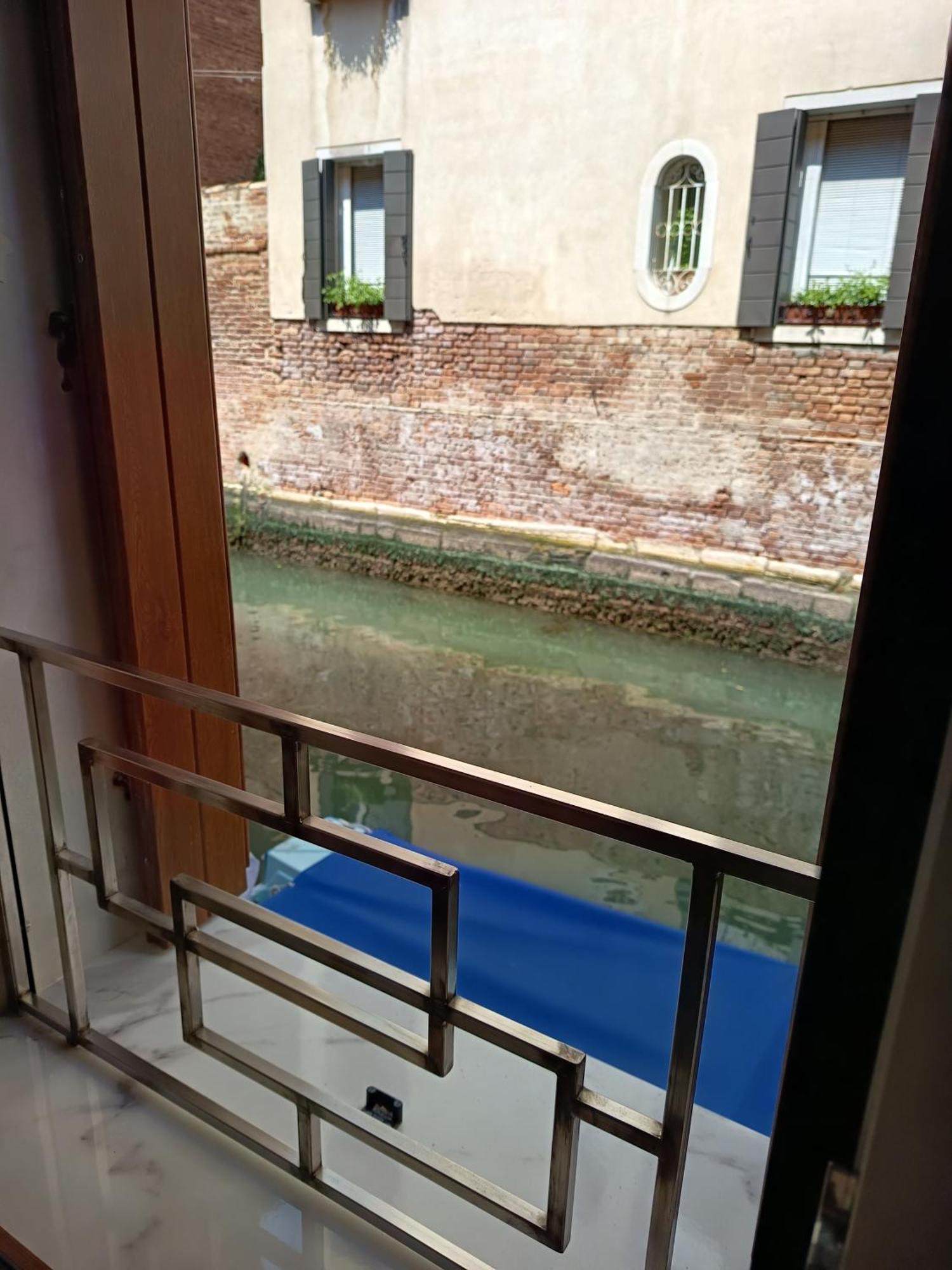 Ca Lucia Canal View Venesia Bagian luar foto